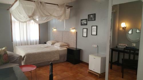 Bed & Breakfast Q-bar & Guesthouse