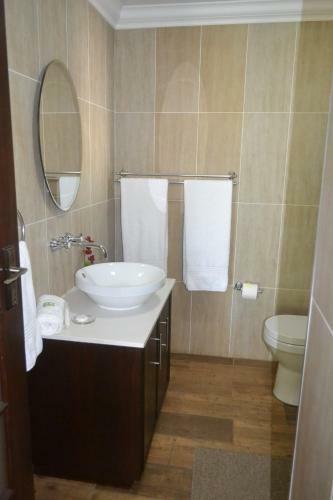 Hostal Be At Home Guesthouse