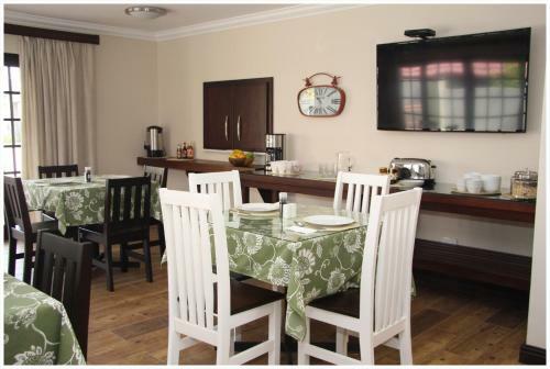 Hostal Be At Home Guesthouse