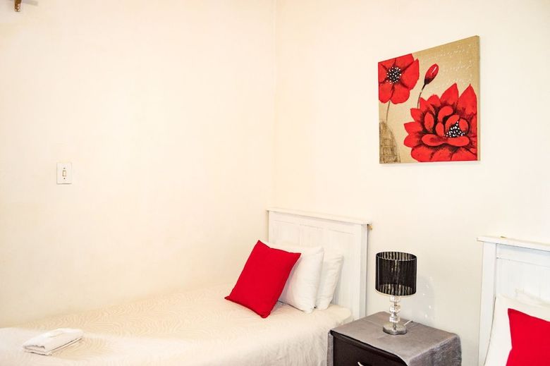 Bed & Breakfast Amanzi Guest House