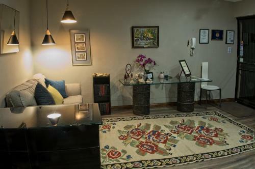 Hostal Rest-a-while