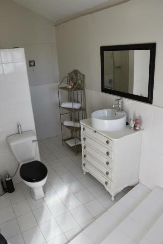 Bed & Breakfast Poetry Guestrooms