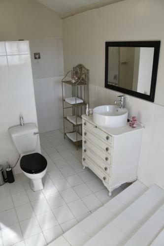 Bed & Breakfast Poetry Guestrooms
