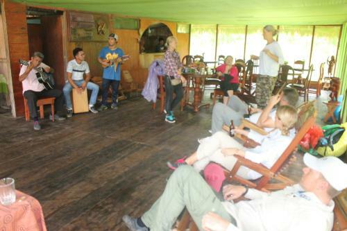 Lodge Tropical Adventures & Expeditions