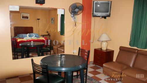 Albergue Hostal Los Faroles