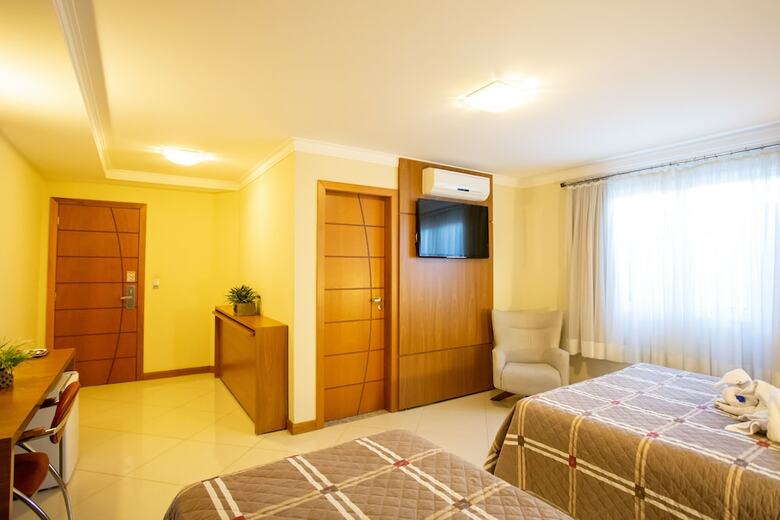 Barbur Center Hotel