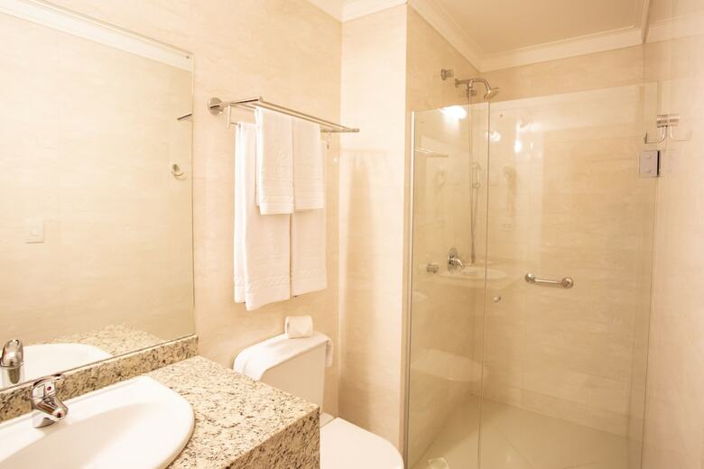 Barbur Center Hotel
