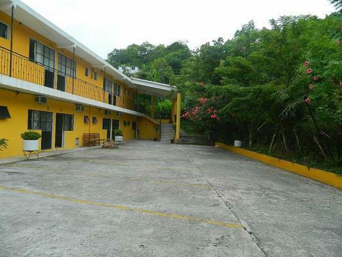 Hostal Hotel Arenas