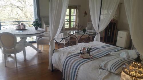 Hostal Moulin Bleu De V�z�re