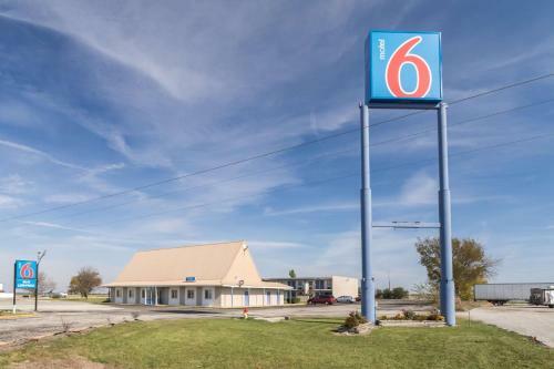 Motel 6 Mattoon