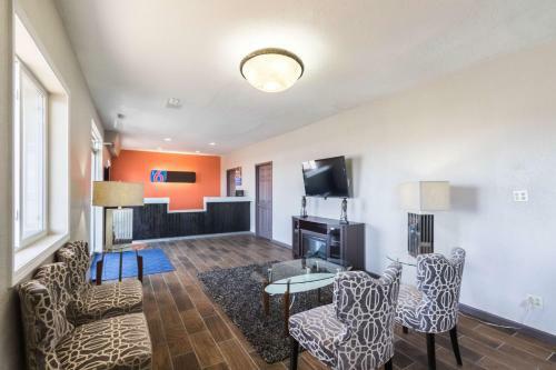 Motel 6 Mattoon