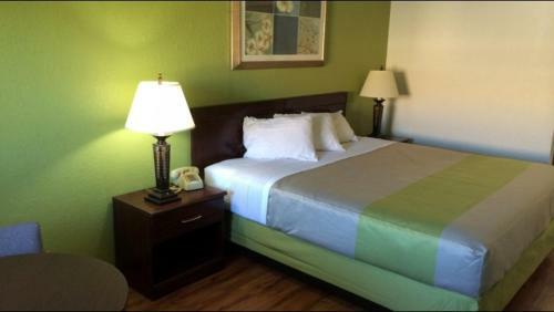 Motel 6 Mattoon