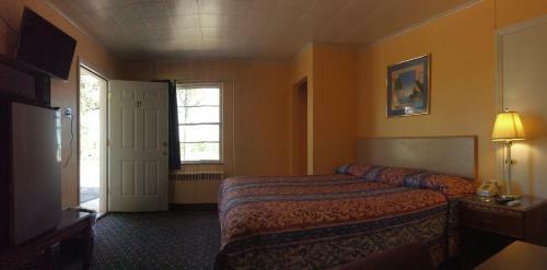 Kenwood Motel
