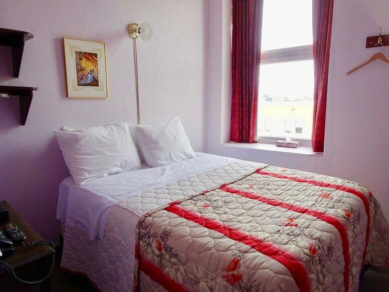 Hotel H�tel Champ-de-mars