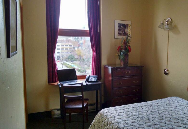 Hotel H�tel Champ-de-mars