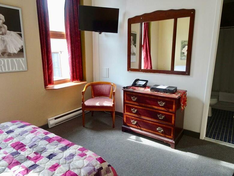 Hotel H�tel Champ-de-mars