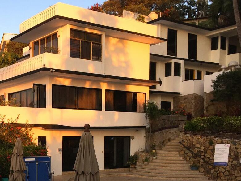 Villa Guitarron