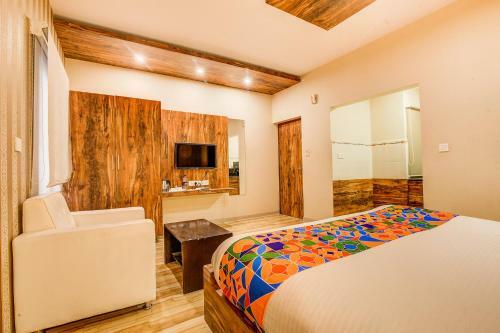 Fabhotel Grand Savoury Suites Frazer Town