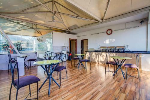 Fabhotel Grand Savoury Suites Frazer Town