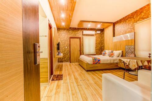 Fabhotel Grand Savoury Suites Frazer Town