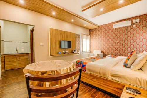 Fabhotel Grand Savoury Suites Frazer Town