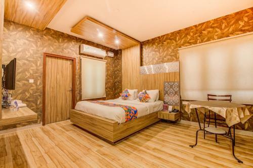 Fabhotel Grand Savoury Suites Frazer Town