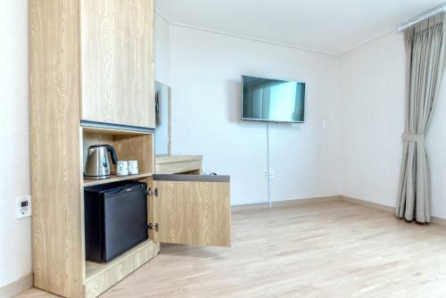 Jungmoon City Hotel