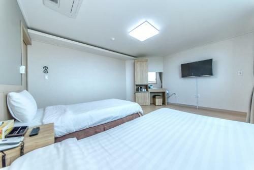 Jungmoon City Hotel