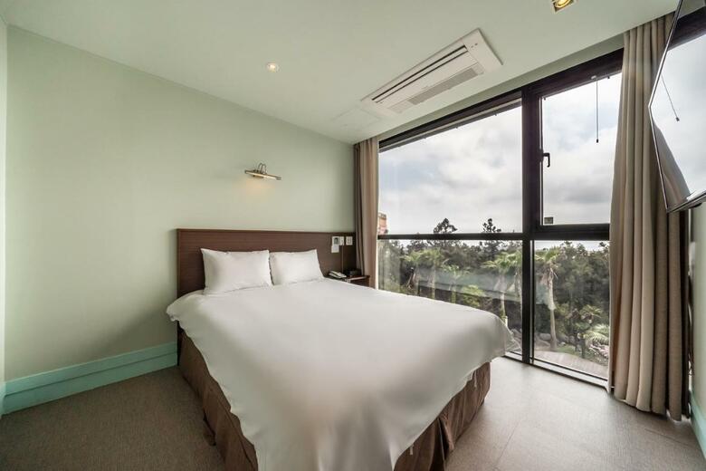 Sunrise Hotel Jungmun