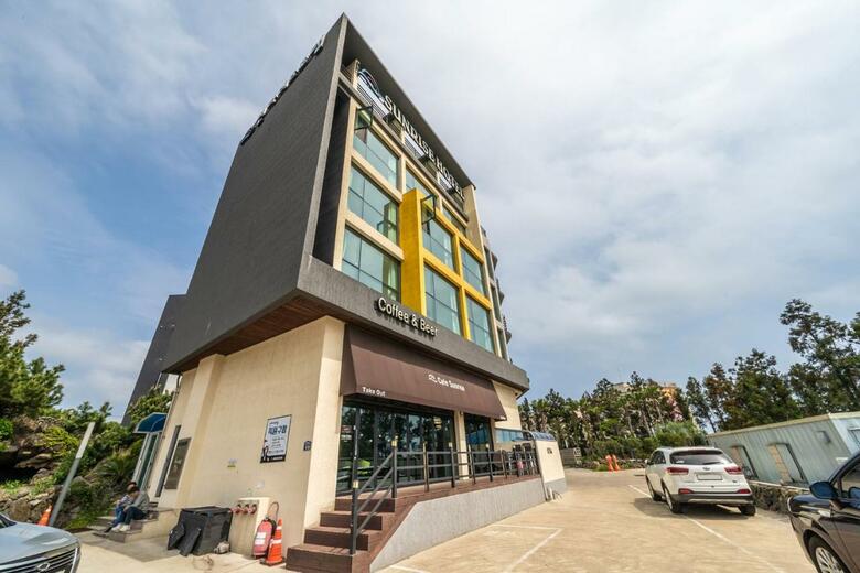 Sunrise Hotel Jungmun