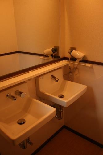 Hostal Kiriha Inn & Cafe