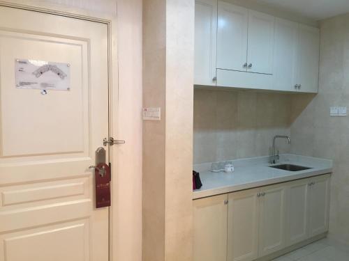 Guangzhou Pleasant Grasse Hotel