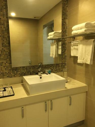 Guangzhou Pleasant Grasse Hotel