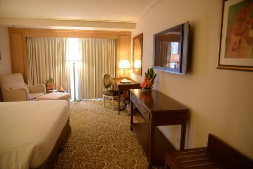 Pearl Continental Hotel, Karachi