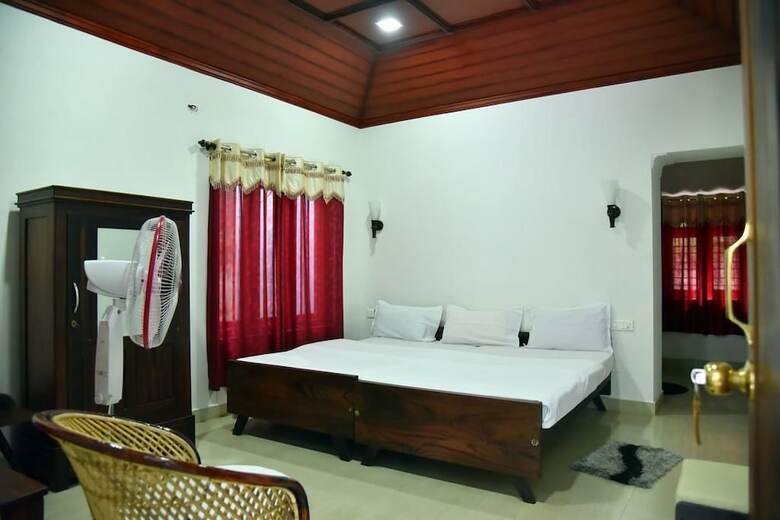 Bed & Breakfast Marayoor Holidays