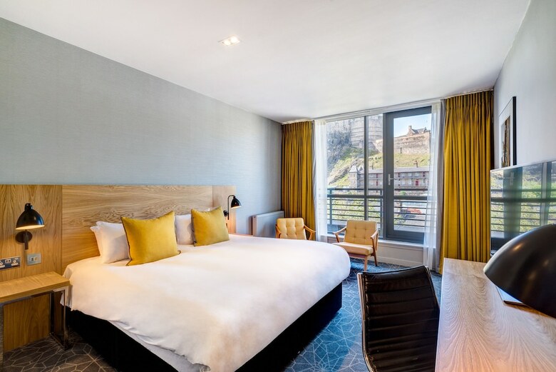 Hotel Apex International