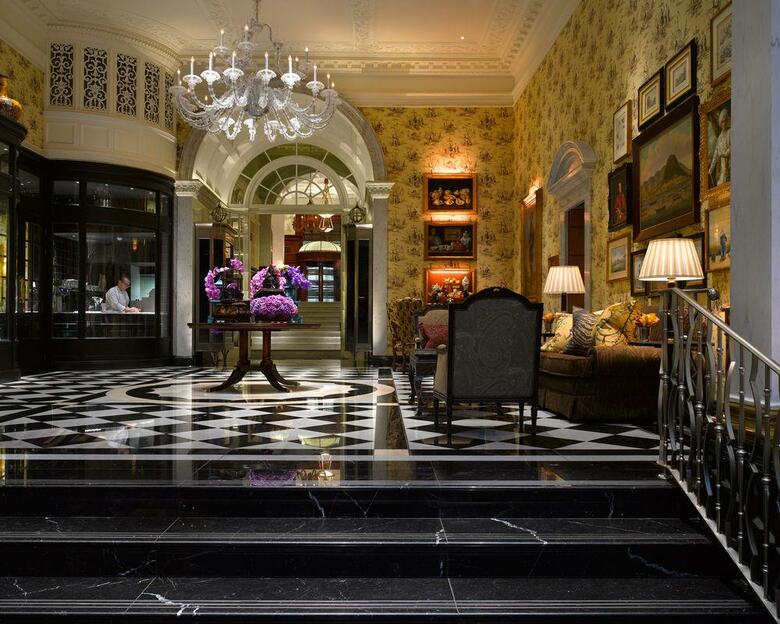Hotel Savoy