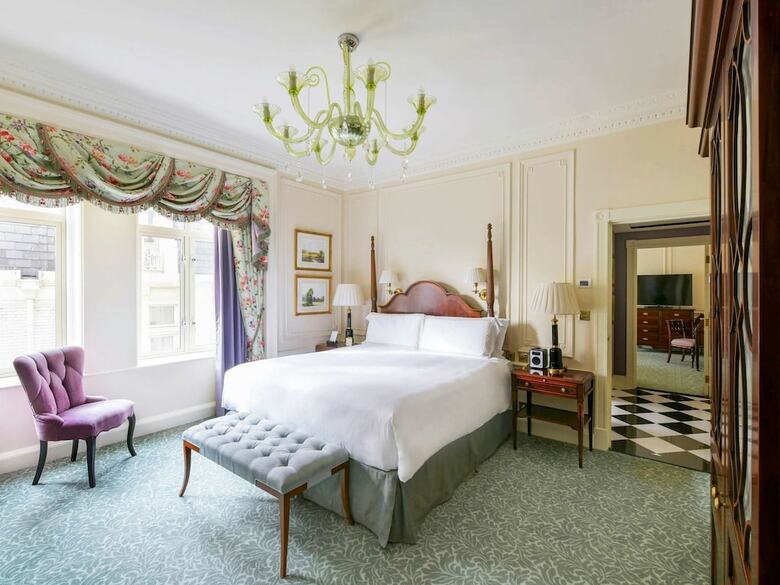 Hotel Savoy