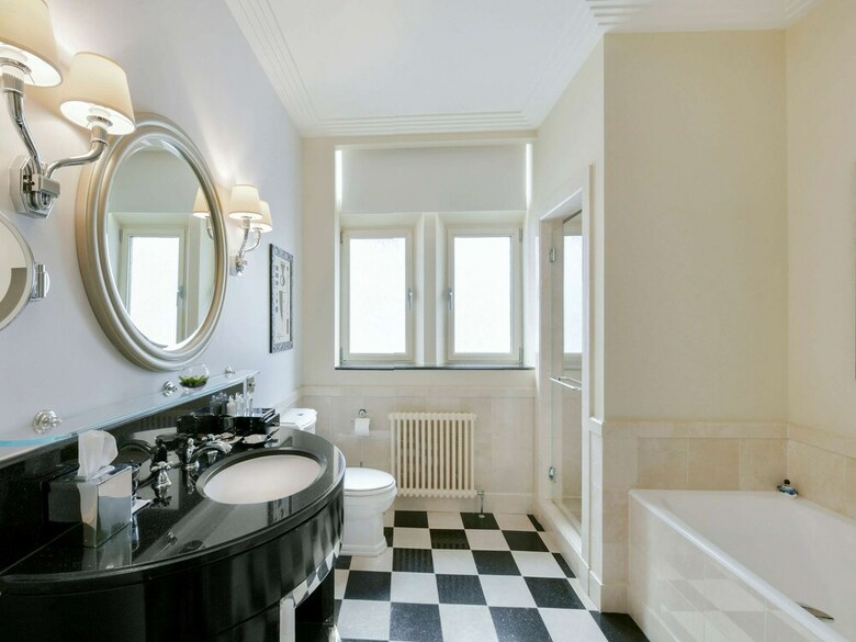 Hotel Savoy