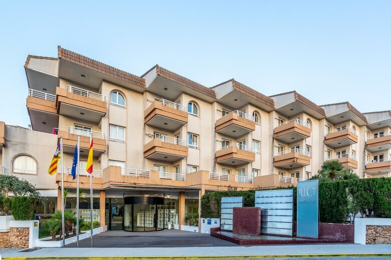Hotel Illot Suites