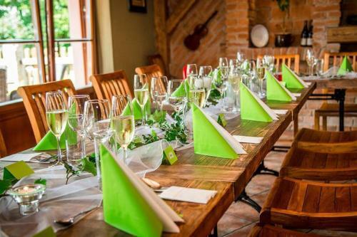 Hostal Restaurace A Penzion U Pe?�k?