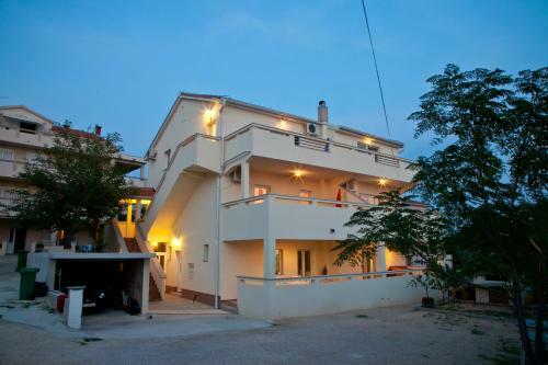 Apartments Bella