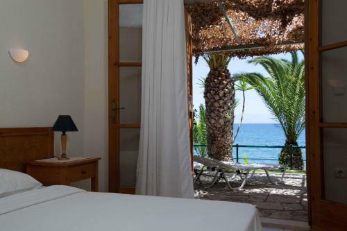 Aparthotel Grekis Beach Hotel And Apartments