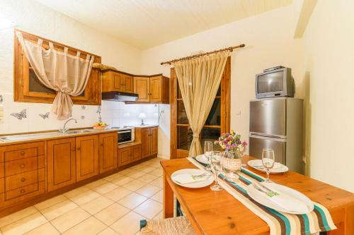 Aparthotel Grekis Beach Hotel And Apartments