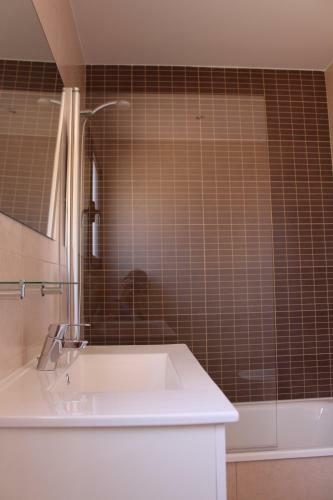 Residencial Super Stop Cases Torre Valentina