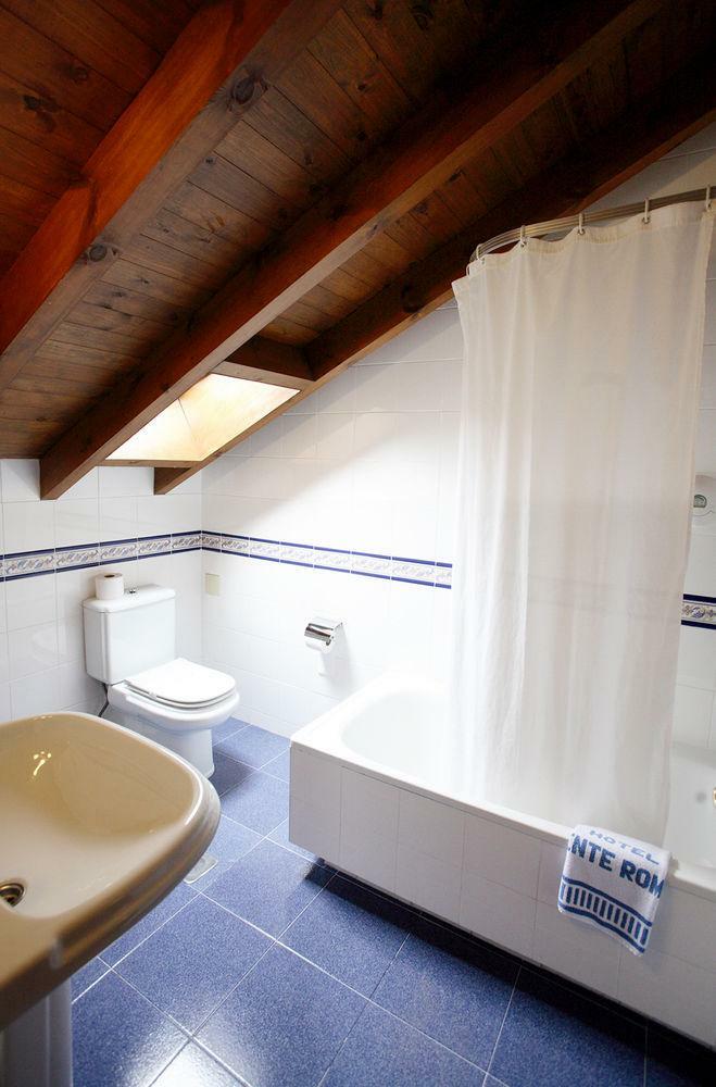 Hotel Puente Romano