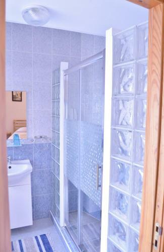 Hostal Bjb - Alojamentos