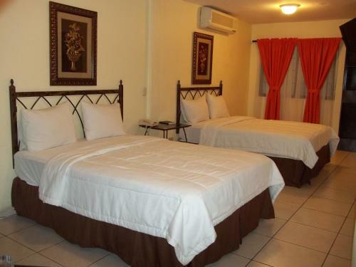 Dolphin Executives Hotel