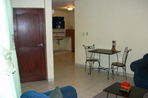 Dolphin Executives Hotel