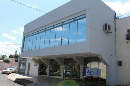 Dolphin Executives Hotel